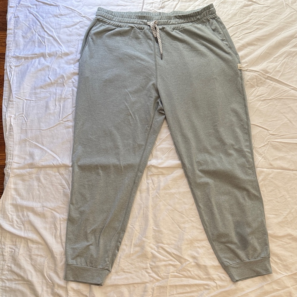 Vuori Heather Gray Lounge Pants